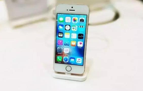 cydia商店支付系统关闭不代表越狱的结束,这点要明白! cydia商店支付系统关闭不代表越狱的结束,这点要明白!