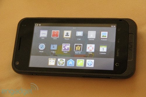 插拔microSD卡实现MeeGo/Android双系统 插拔microSD卡实现MeeGo/Android双系统