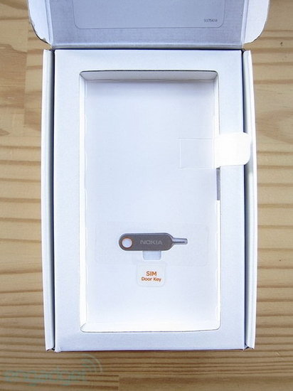 诺基亚Lumia920零售版开箱 诺基亚Lumia920零售版开箱