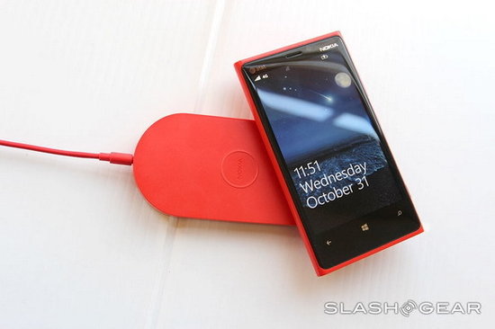 诺基亚Lumia920零售版开箱 诺基亚Lumia920零售版开箱