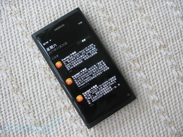 不跟随的诺基亚N9零售版 不跟随的诺基亚N9零售版