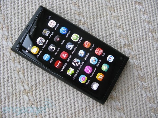 不跟随的诺基亚N9零售版 不跟随的诺基亚N9零售版