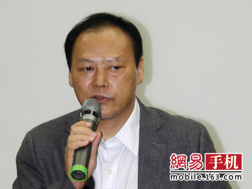 HTC:�����Ƴ��ײ�WP7�ֻ�