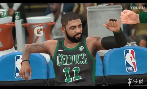 《NBA2K18》怎么用手柄操作?