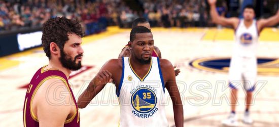 《NBA2K17》键盘切换球队方法
