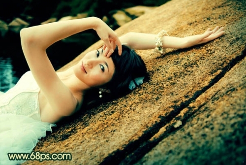 Photoshop��ʯ���ϵ���Ů����Ư���Ļ���ɫ