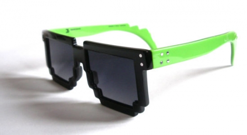 8λ��Ϸ���ֹ������۾�