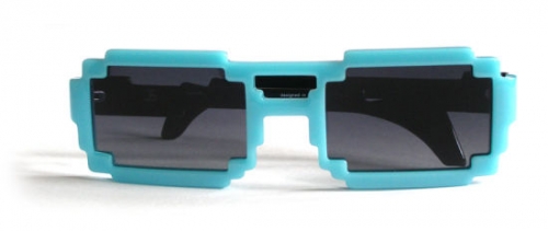 8λ��Ϸ���ֹ������۾�