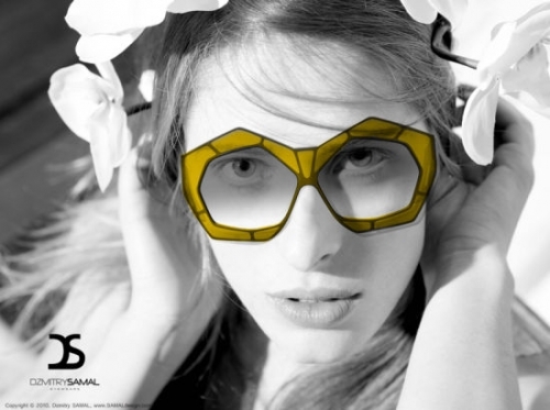 8λ��Ϸ���ֹ������۾�