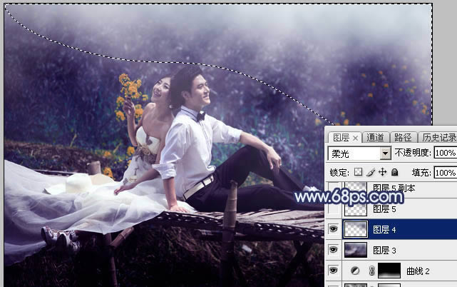 调出梦幻深蓝色田园背景婚纱照片的PS教程