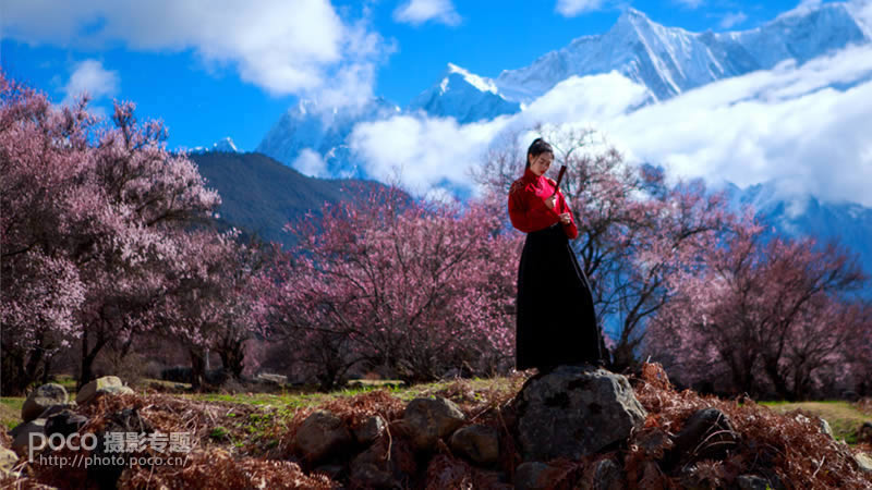 调出偏暗色外景通透人像照片的PS教程