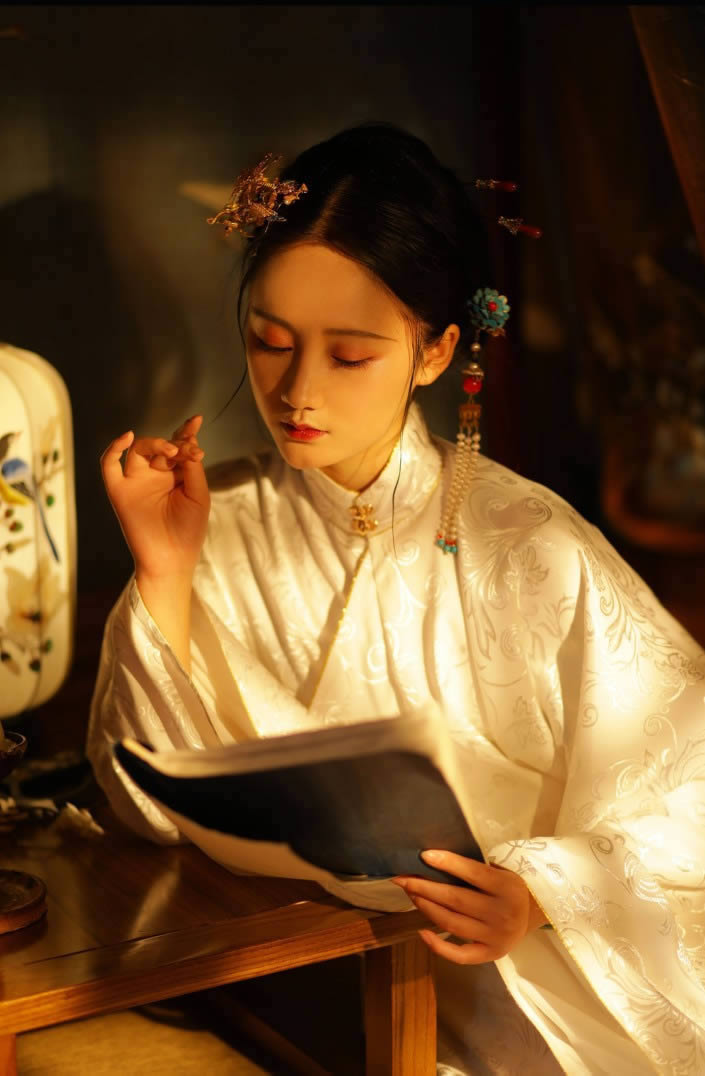 学习PS修复美化甜美汉服女孩写真照片