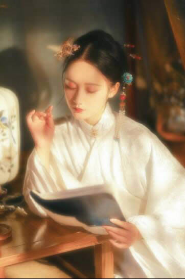 学习PS修复美化甜美汉服女孩写真照片