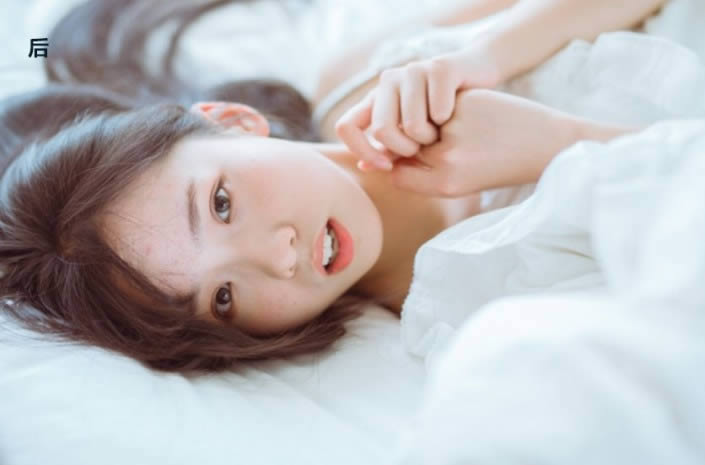 PS调出通透洁白肤色室内女生头像照片