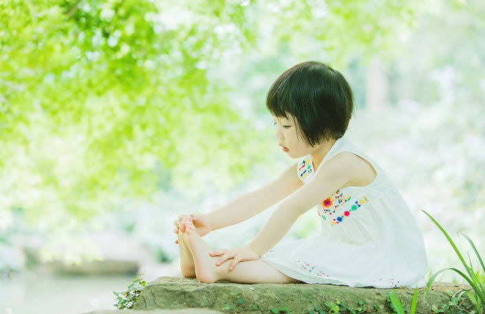 修复美化绿色清新儿童照片色彩的PS教程