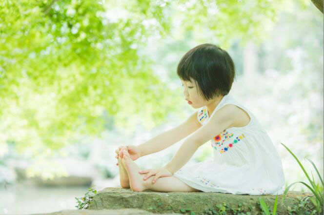 修复美化绿色清新儿童照片色彩的PS教程