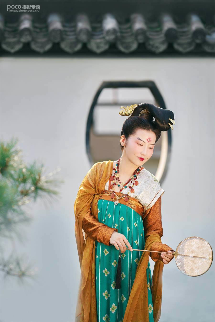 PS把古装唐服美女照片调成通透色彩