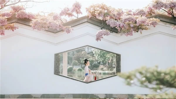 PS把外景汉服女孩照片调成通透古典色彩