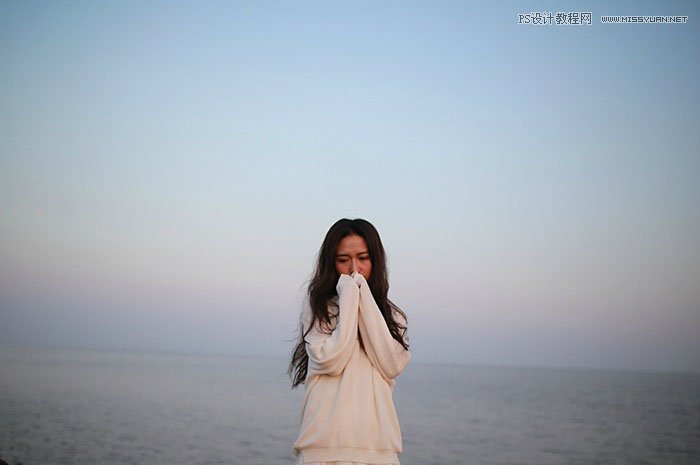 PS修出清新通透色彩海景人像照片效果