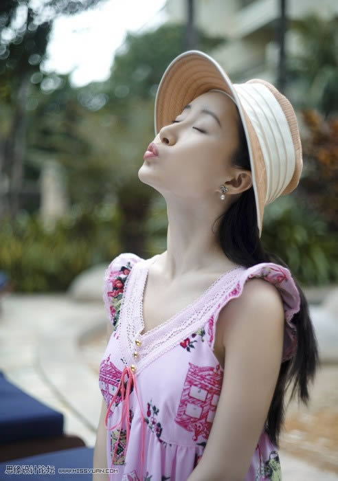 PS调出晚景通透色彩可爱女生照片效果