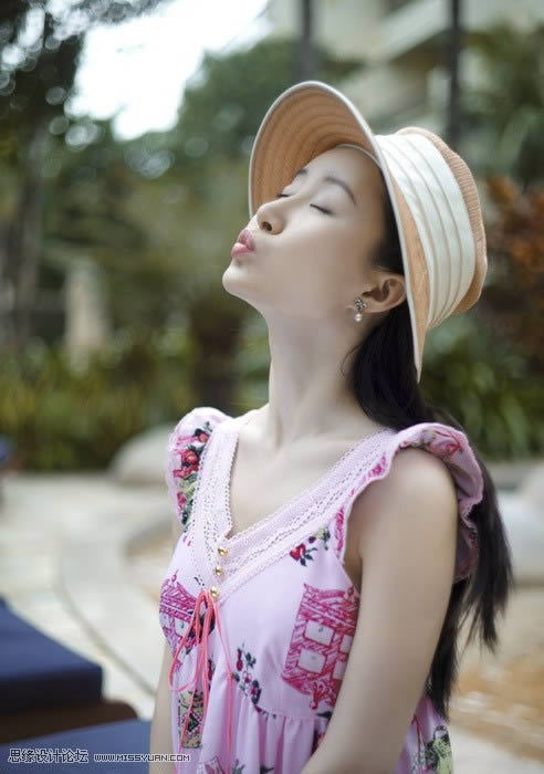 PS调出晚景通透色彩可爱女生照片效果