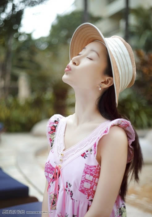 PS调出晚景通透色彩可爱女生照片效果