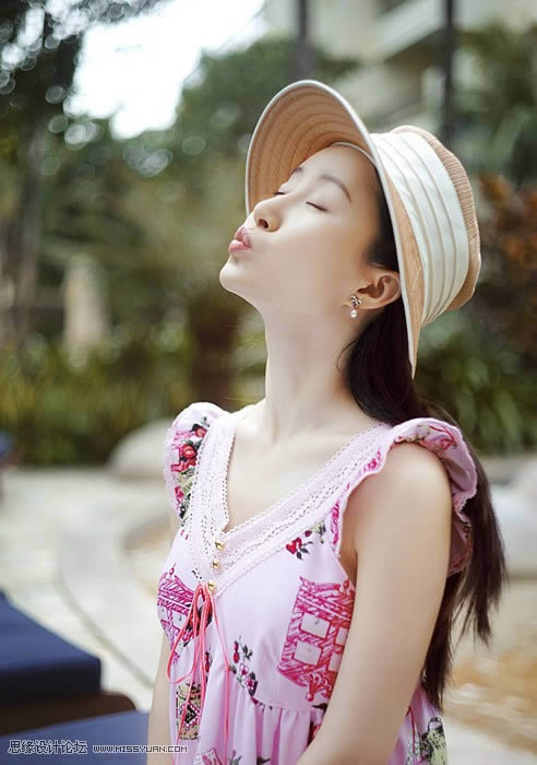 PS调出晚景通透色彩可爱女生照片效果