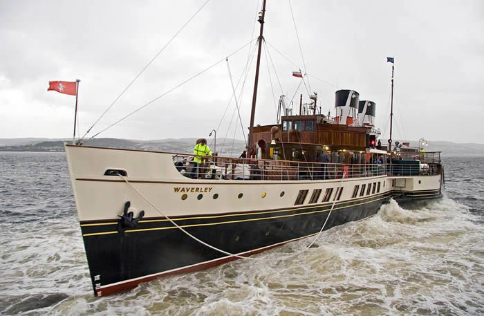 PS调出HDR渲染效果的海上轮船图片