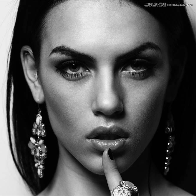 对高清美女肖像照片精修磨皮处理的PS教程