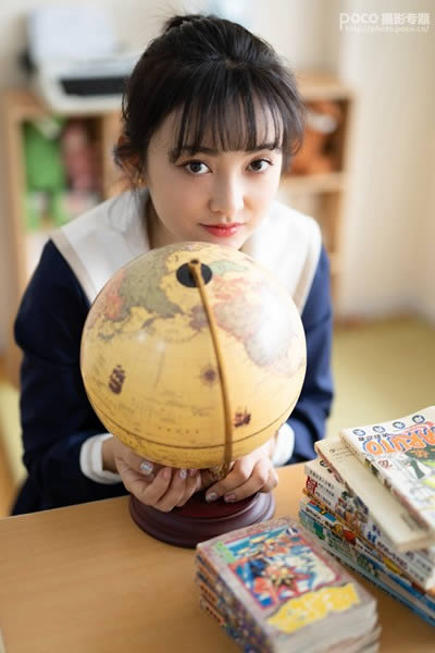 PS把室内女孩照片提亮并调成暖色效果