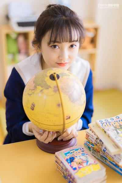 PS把室内女孩照片提亮并调成暖色效果