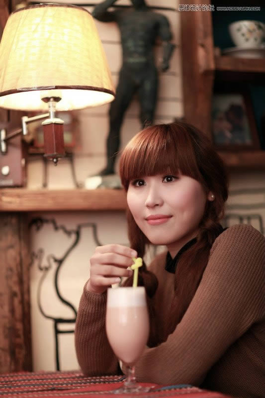 调出古典怀旧民国画风女生照片的PS教程