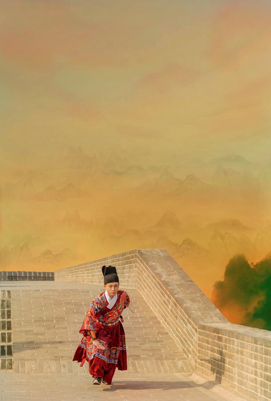 Photoshop调出暖黄色锦衣卫图片效果