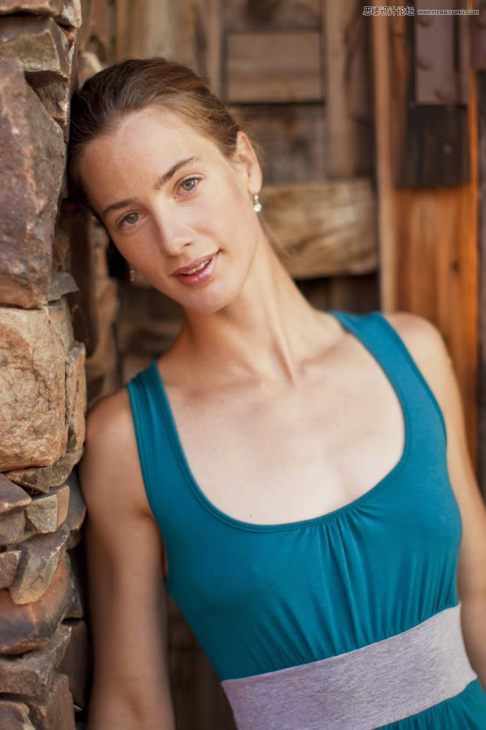 将偏青色照片恢复自然色彩的PS色彩校正教程