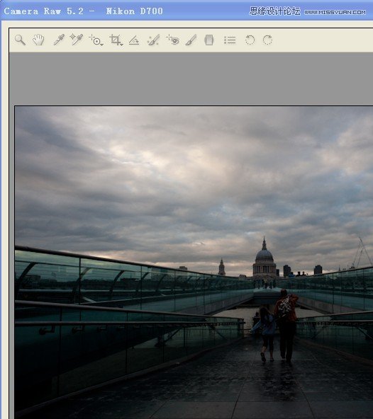 PS把灰暗数码外景照片调成高清鲜艳色彩